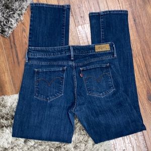 Size 28 short Levi’s 30in inseam Demi Curve Modern Rise Straight Jean super nice